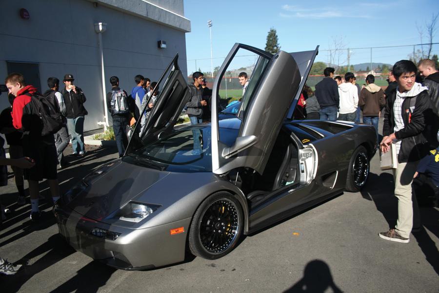 Gearheads draw crowds with showcases