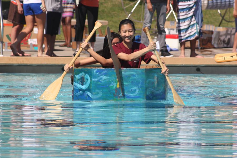 Honors Physics Students Take Part in Boat Races