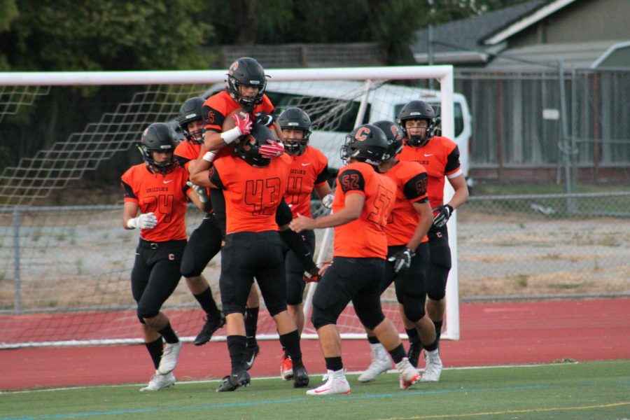 Grizzlies football team off to roaring start