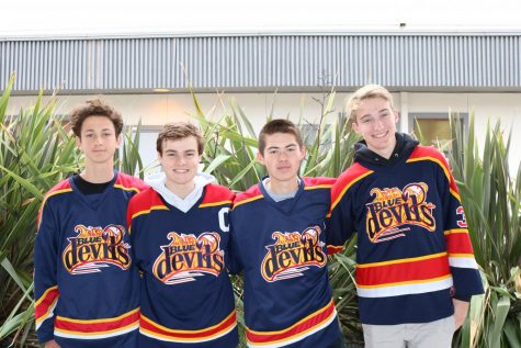 Hockey players head to Canada