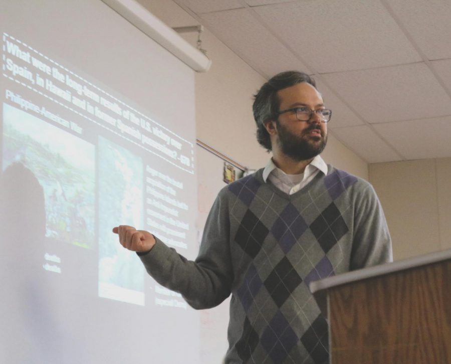 Troy+Bristol+lectures+his+AP+U.S.+History+class.+Bristol+will+be+one+of+two+teachers+starting+a+new+class+called+Principles+of+Leadership+and+Community+Organizing.