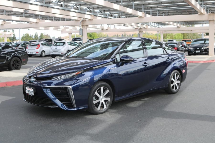 Luca+Alioto%E2%80%99s+2020+Toyota+Mirai+is+the+only+hydrogen-powered+vehicle+parked+in+Cal%E2%80%99s+parking+lot.+It+is+one+of+two+hydrogen-powered+cars+available+to+the+public.