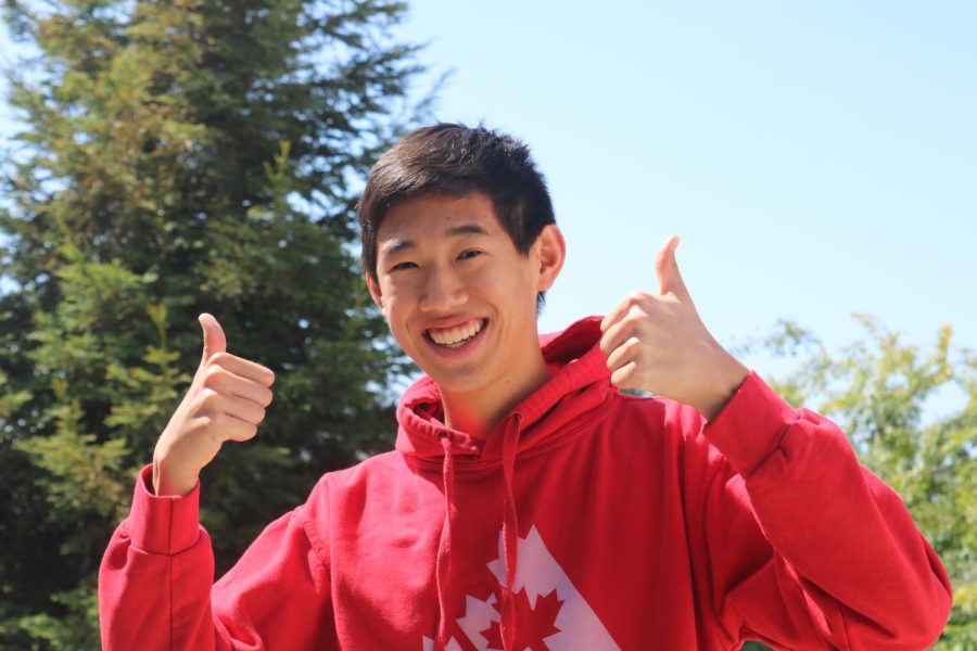 Joke ASB president candidate Bransen Tong flashes his stunning ‘presidential’ smile.