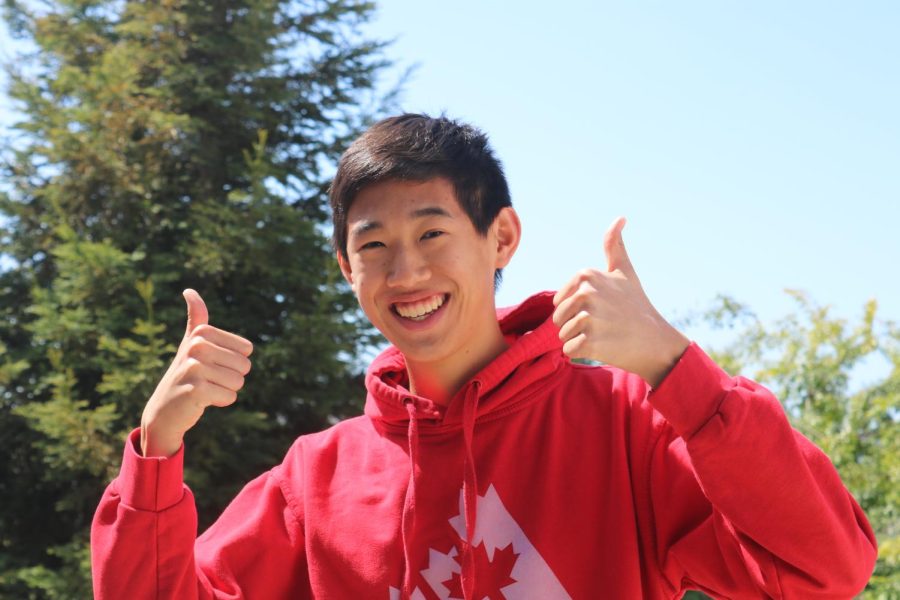 Joke ASB president candidate Bransen Tong flashes his stunning ‘presidential’ smile. 