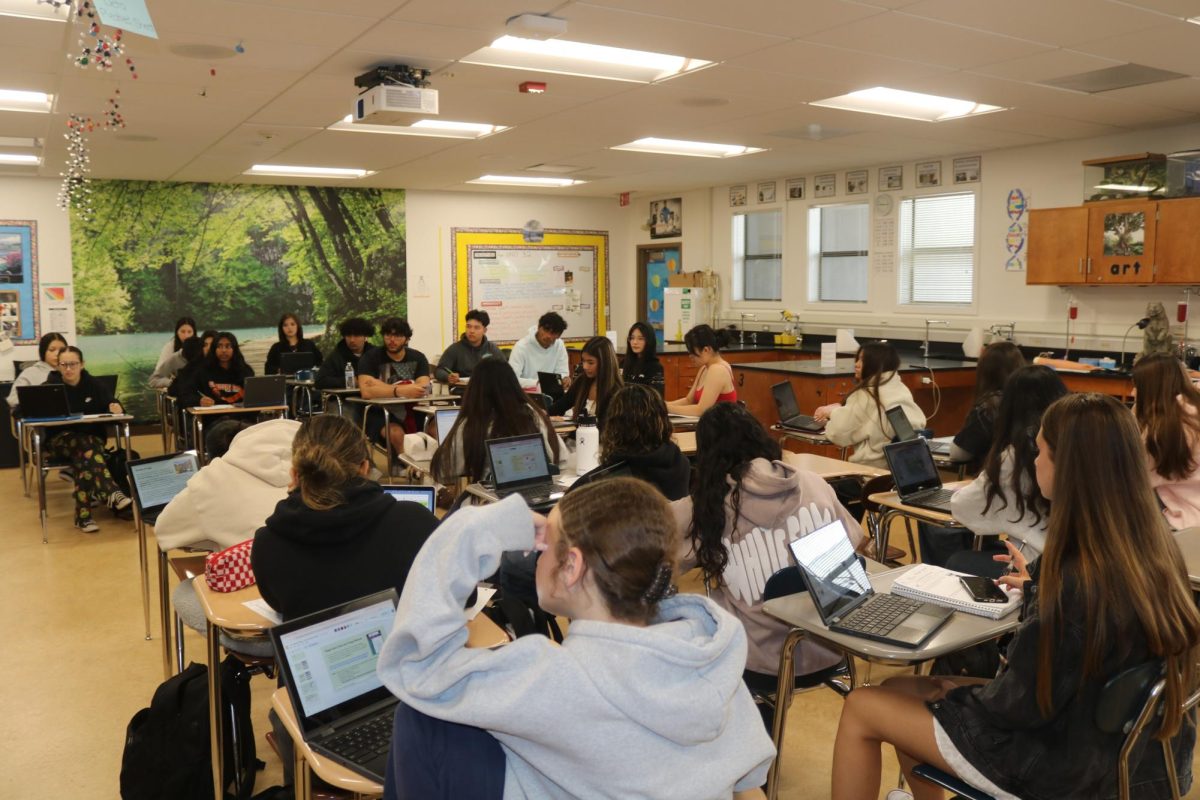 Students in Joanna Condon’s Principles of Biomedical Sciences class listen to a lecture. While most classes at Cal High now average 27 students, class sizes will be increasing.